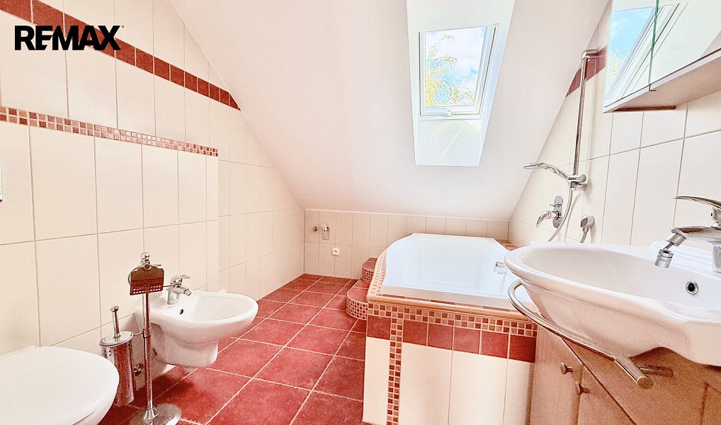 Prodej domu 125 m² s pozemkem 261 m², Suchohrdly – náhled fotky 13