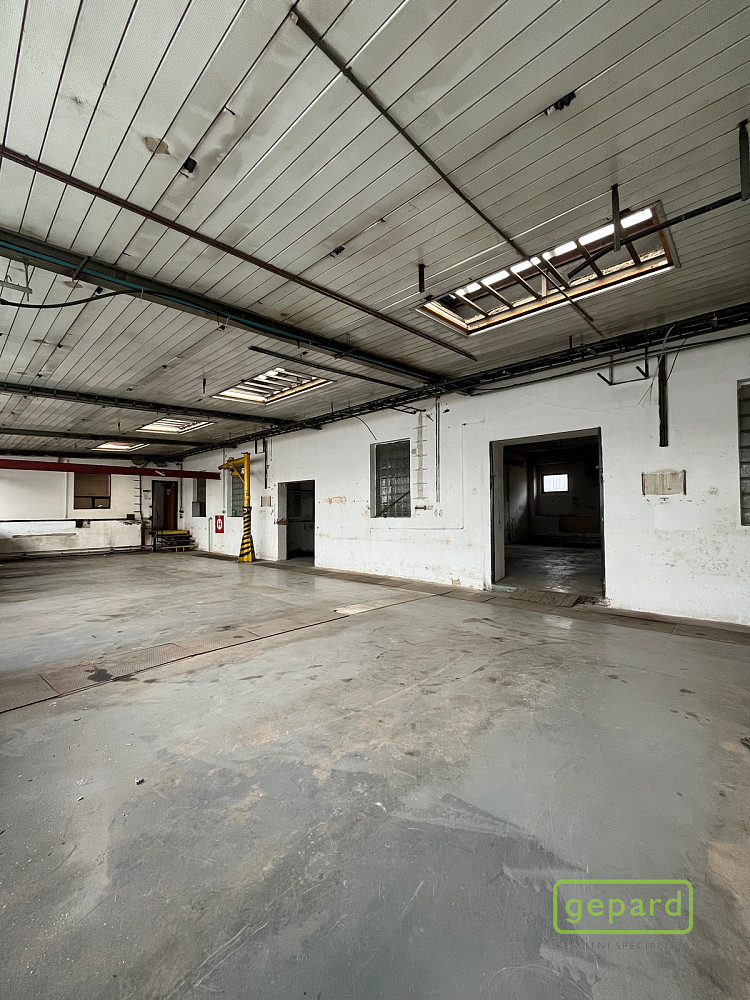 Pronájem výrobních prostor 700 m² – fotografie 2