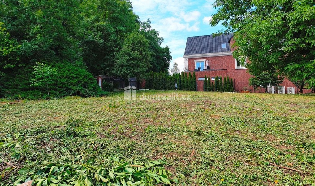 Prodej stavebního pozemku 1 800 m², Praha – náhled fotky 3