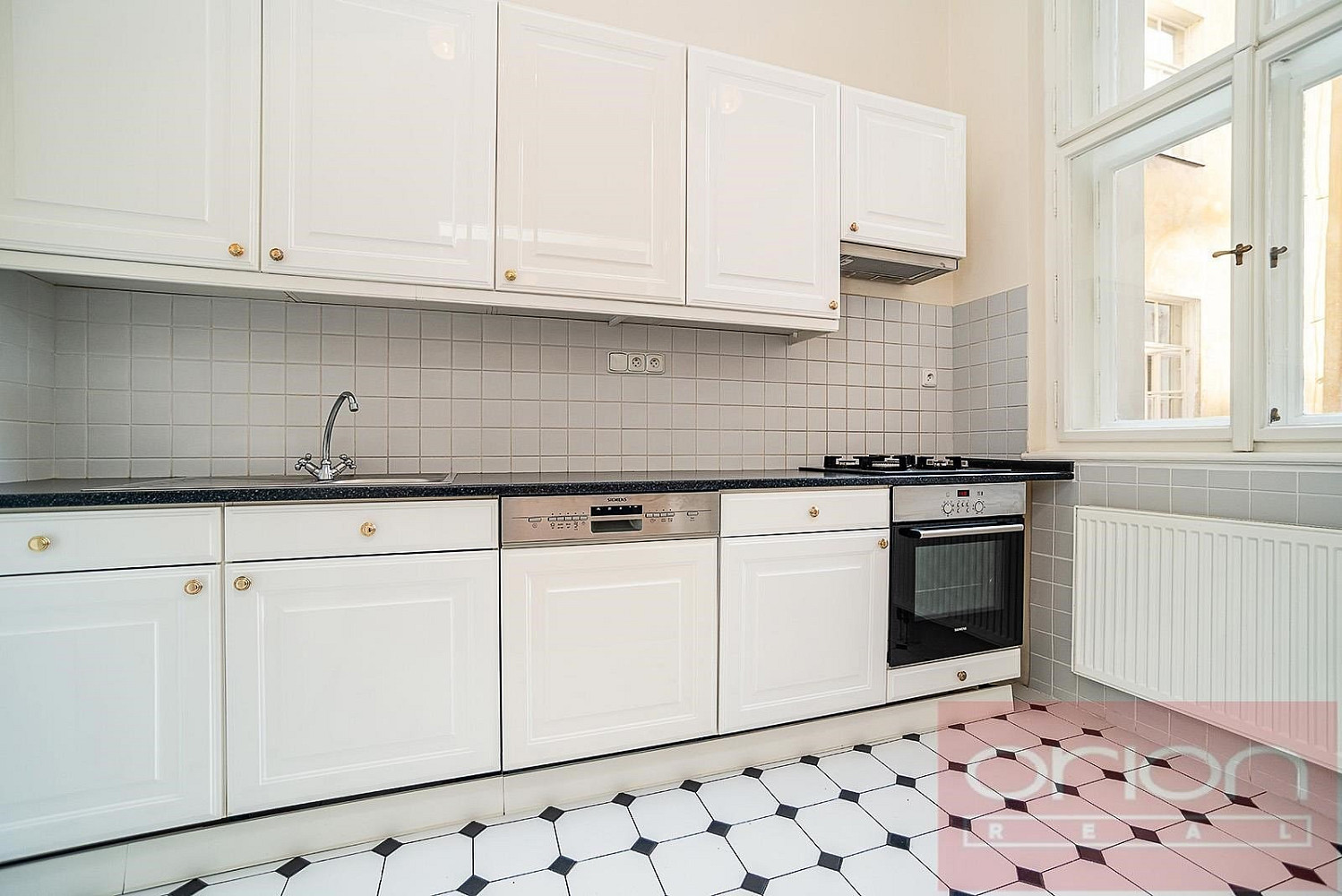 Pronájem bytu 4+1 151 m² – fotografie 4