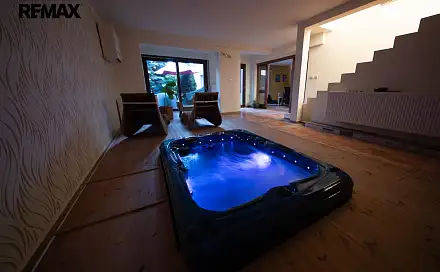 Prodej domu 250 m² s pozemkem 373 m², Na Svobodném, Kolín - Kolín VI