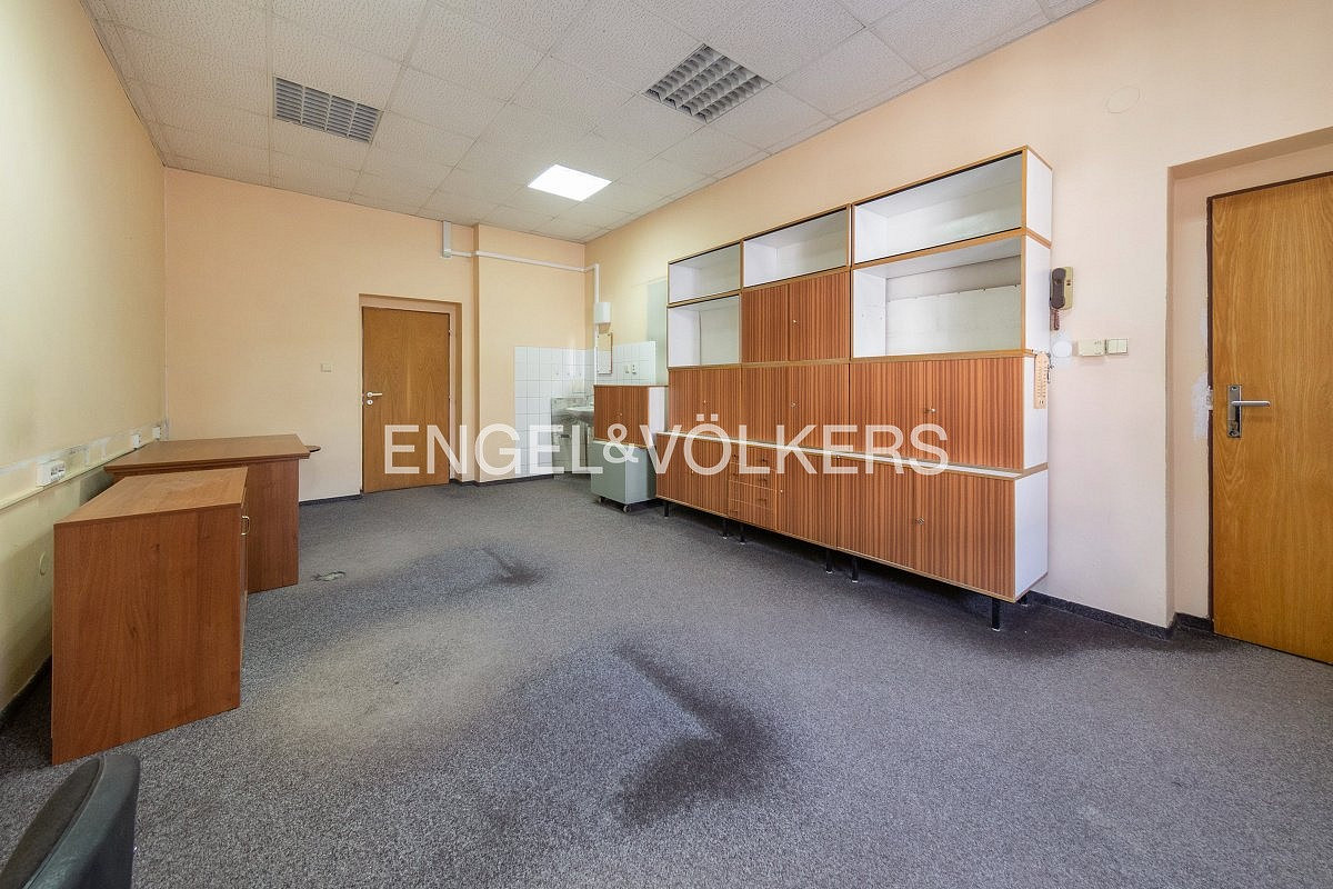 Pronájem kanceláře 58 m² – fotografie 5