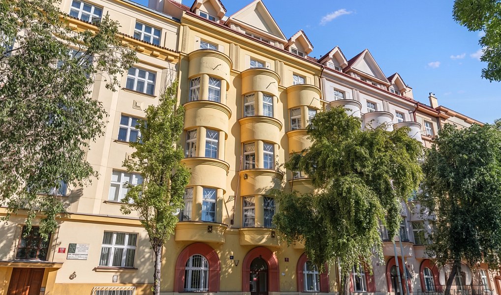 Pronájem bytu 5+1 160 m², Praha – náhled fotky 48