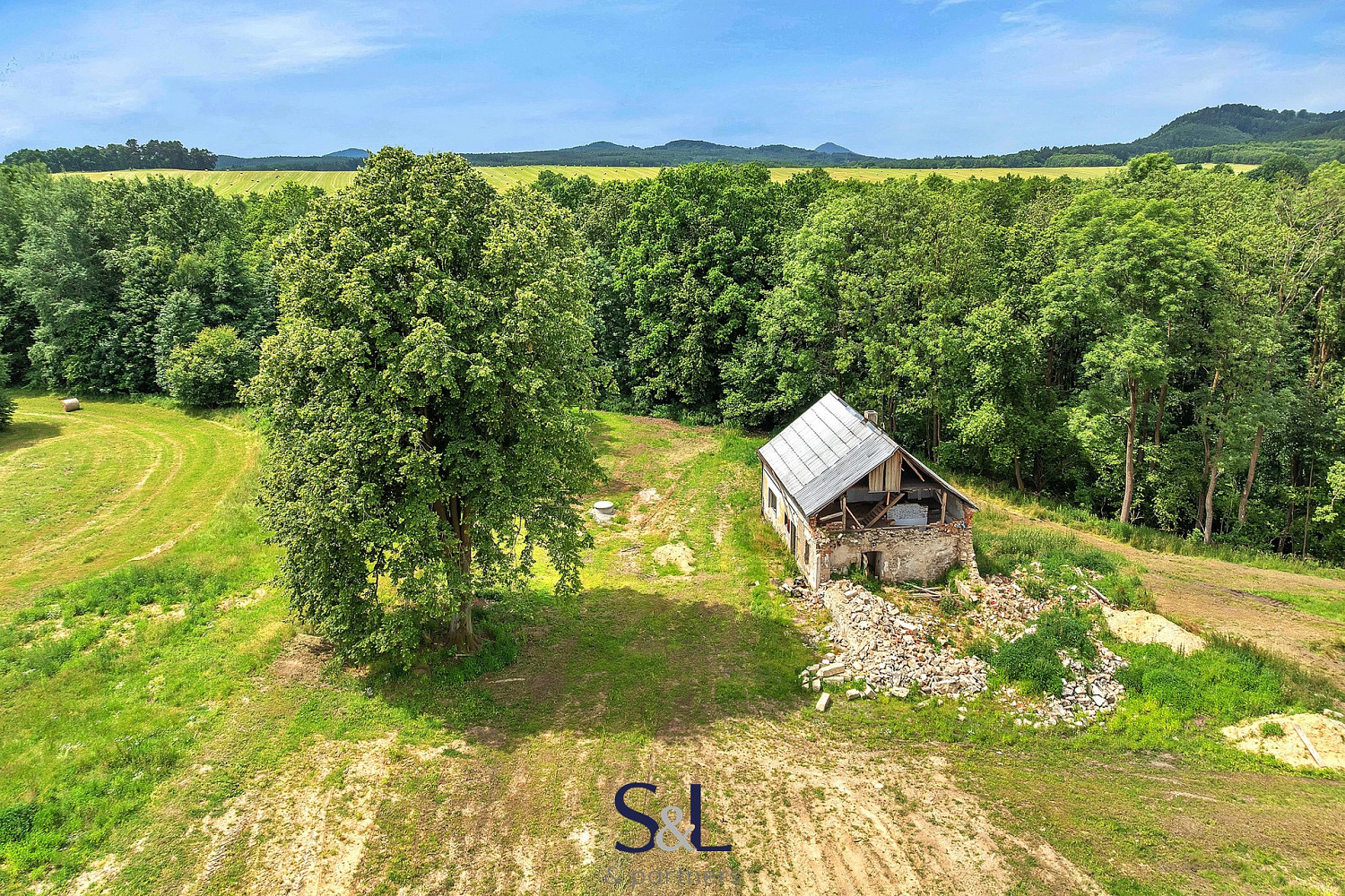 Prodej stavebního pozemku 5 464 m² – fotografie 4