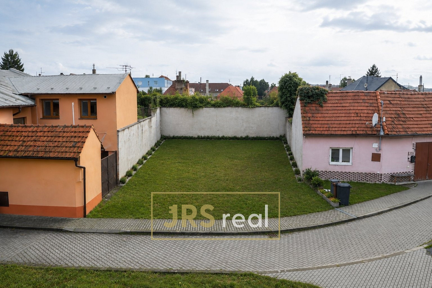 Prodej stavebního pozemku 220 m²