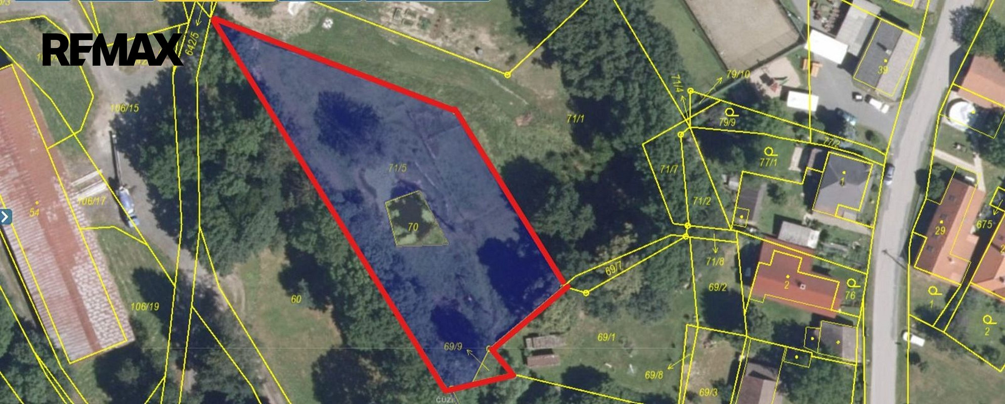 Prodej stavebního pozemku 2 004 m²