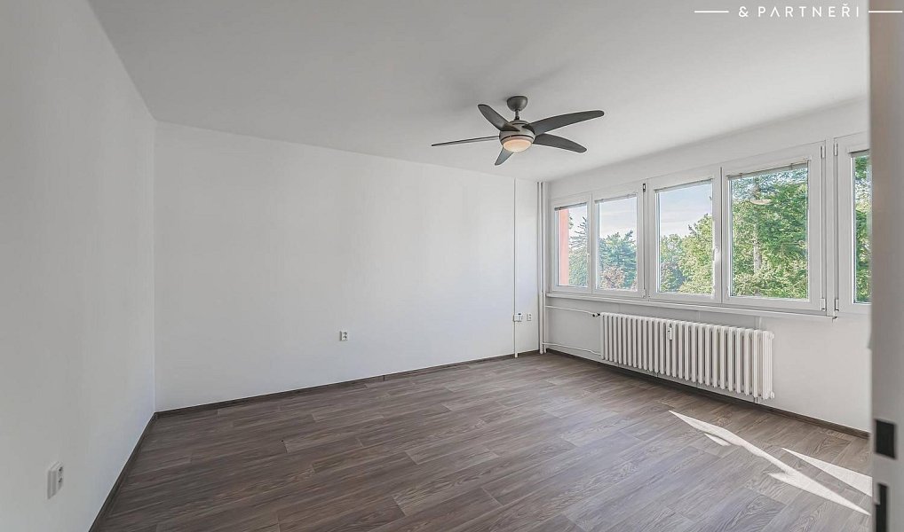 Pronájem bytu 1+kk 27 m², Hradec Králové – náhled fotky 7