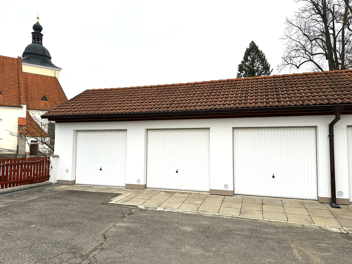 Pronájem garáže v centru Vlašimi – fotografie 2