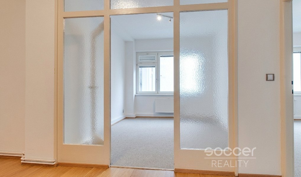 Pronájem kanceláře 97 m², Praha – náhled fotky 8