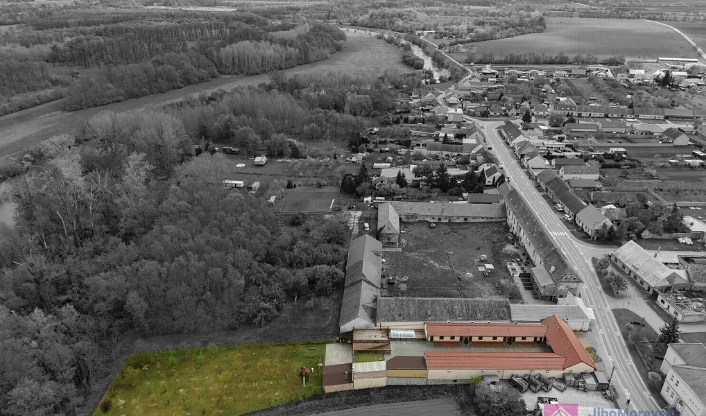 Prodej ubytovacího objektu 664 m², Bulhary – náhled fotky 36