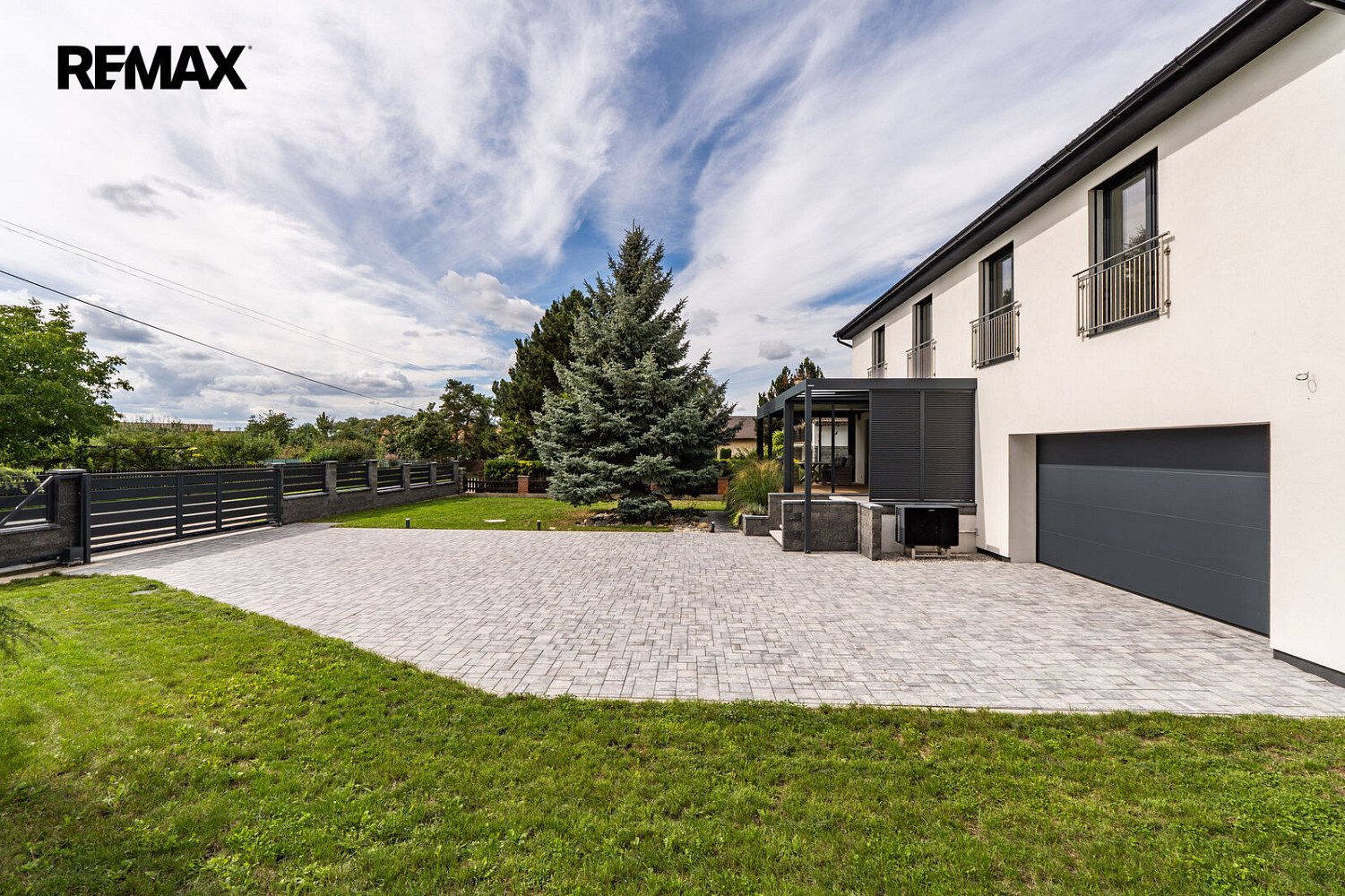 Prodej domu 329 m² s pozemkem 1 034 m² – fotografie 3