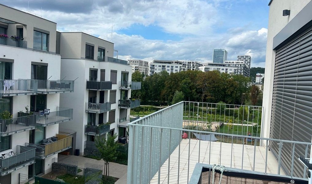 Prodej bytu 1+kk 42 m², Praha – náhled fotky 4