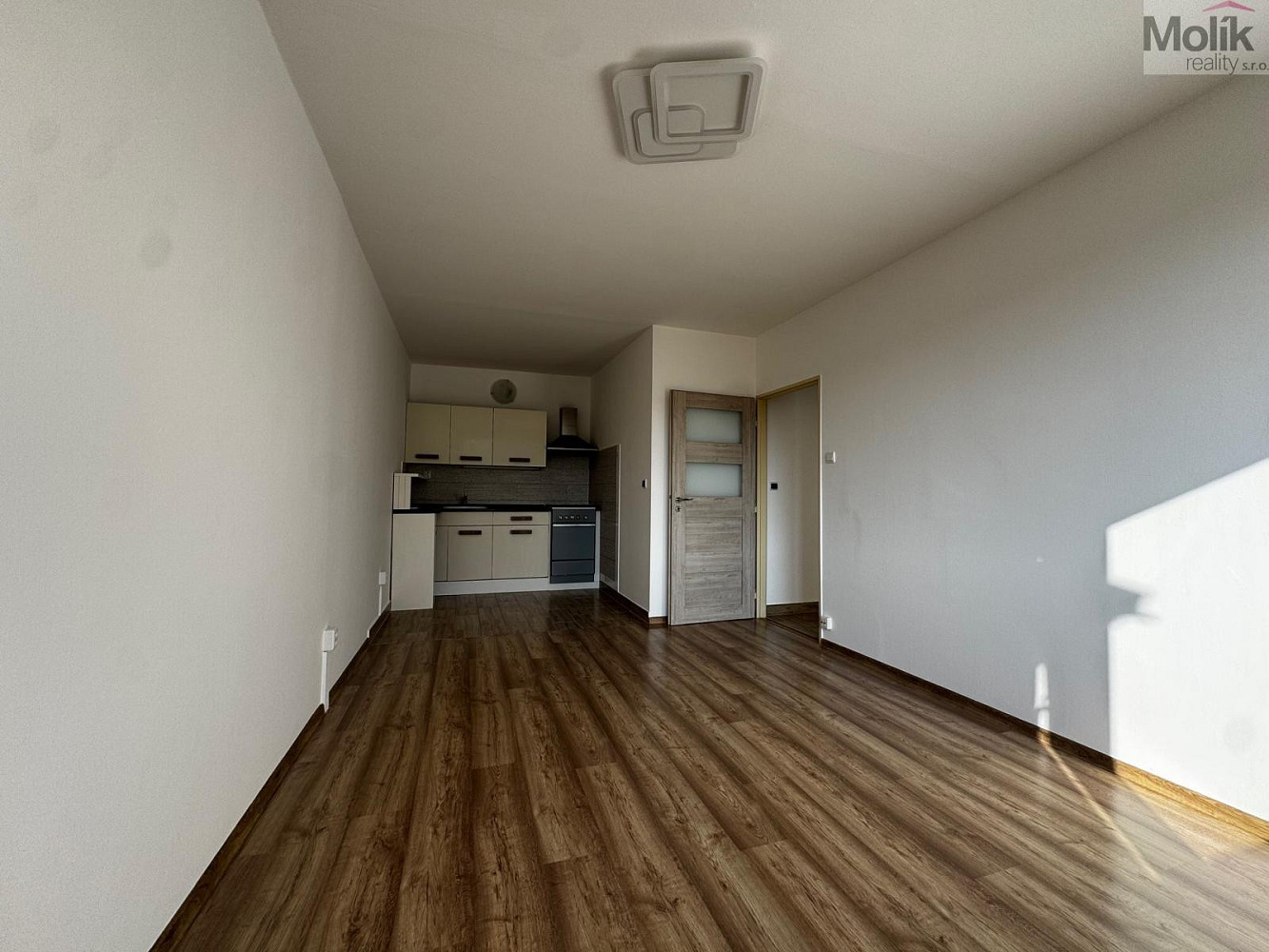 Pronájem bytu 2+kk 40 m² – fotografie 2