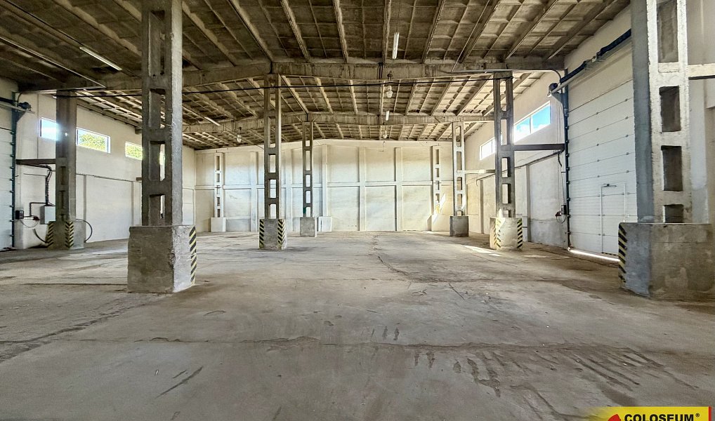 Pronájem skladovacích prostor 330 m², Chvalovice – náhled fotky 7