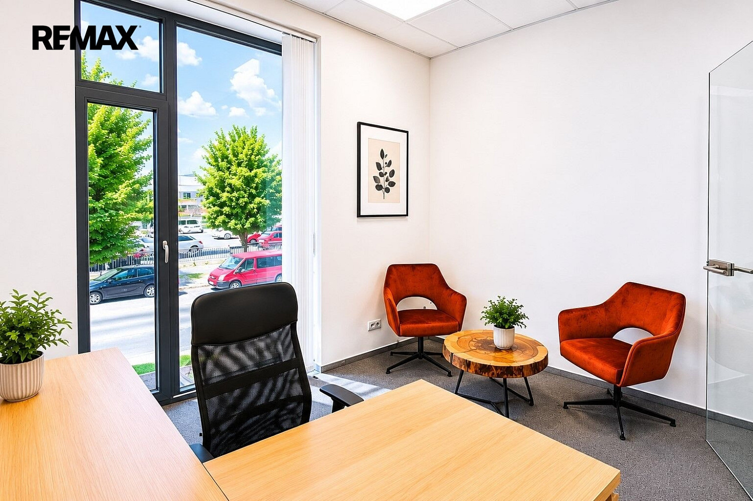 Pronájem kanceláře 63 m² – fotografie 3