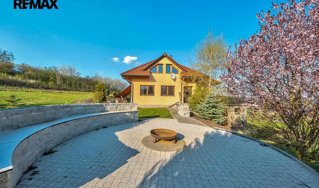 Prodej domu 250 m² s pozemkem 6 265 m², Buš – náhled fotky 17