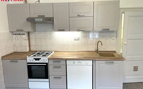 Pronájem bytu 2+kk 51 m², Hartigova, Praha 3 - Žižkov
