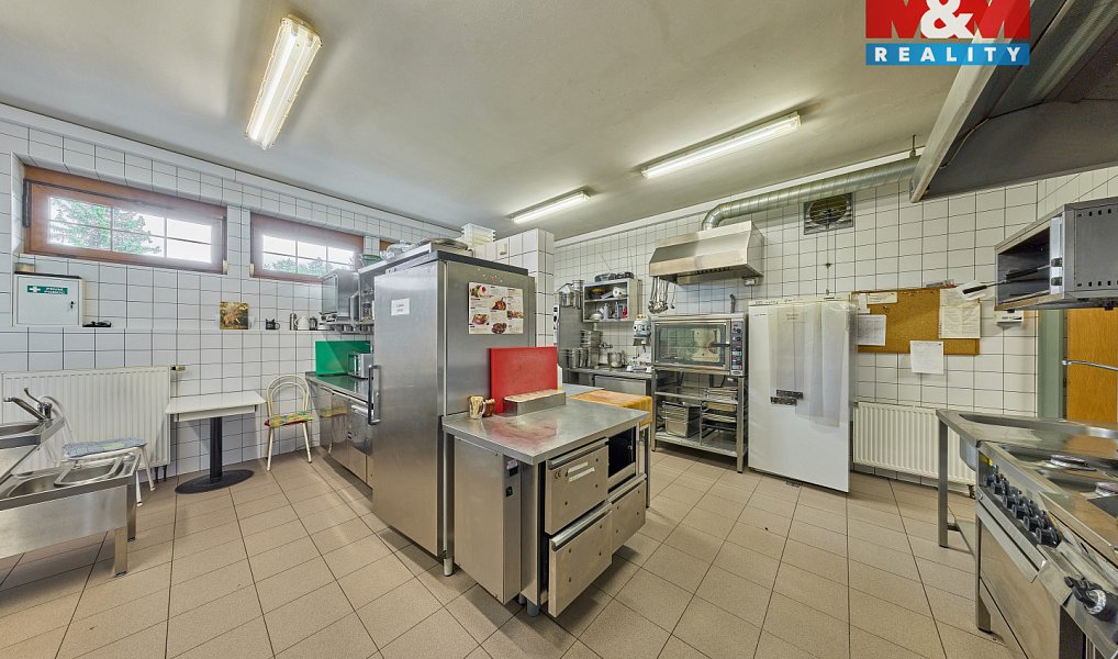 Prodej ubytovacího objektu 1 000 m², Vrchlabí – náhled fotky 4