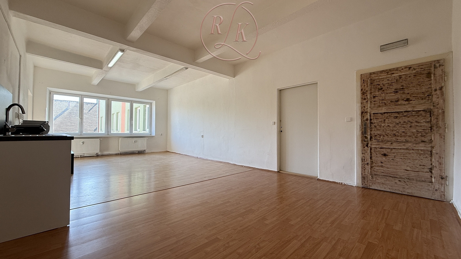 Pronájem kanceláře 97 m² — photo 4