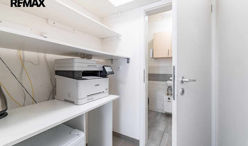 Pronájem kanceláře 29 m², Praha – náhled fotky 8
