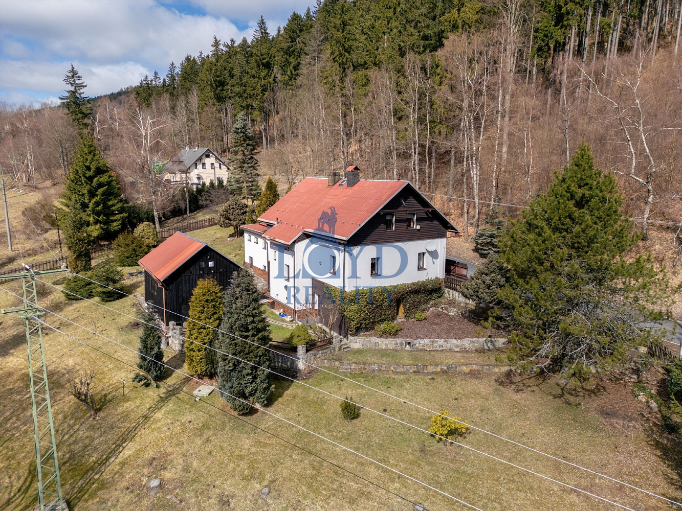 Prodej domu 169 m² s pozemkem 4 737 m²