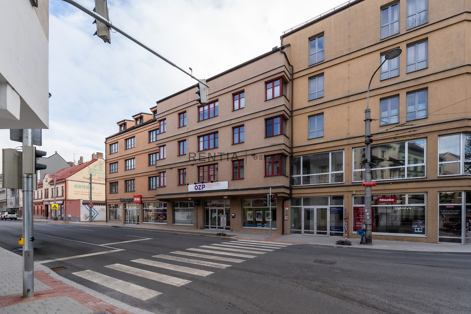 Prodej kanceláře 211 m² – fotografie 2