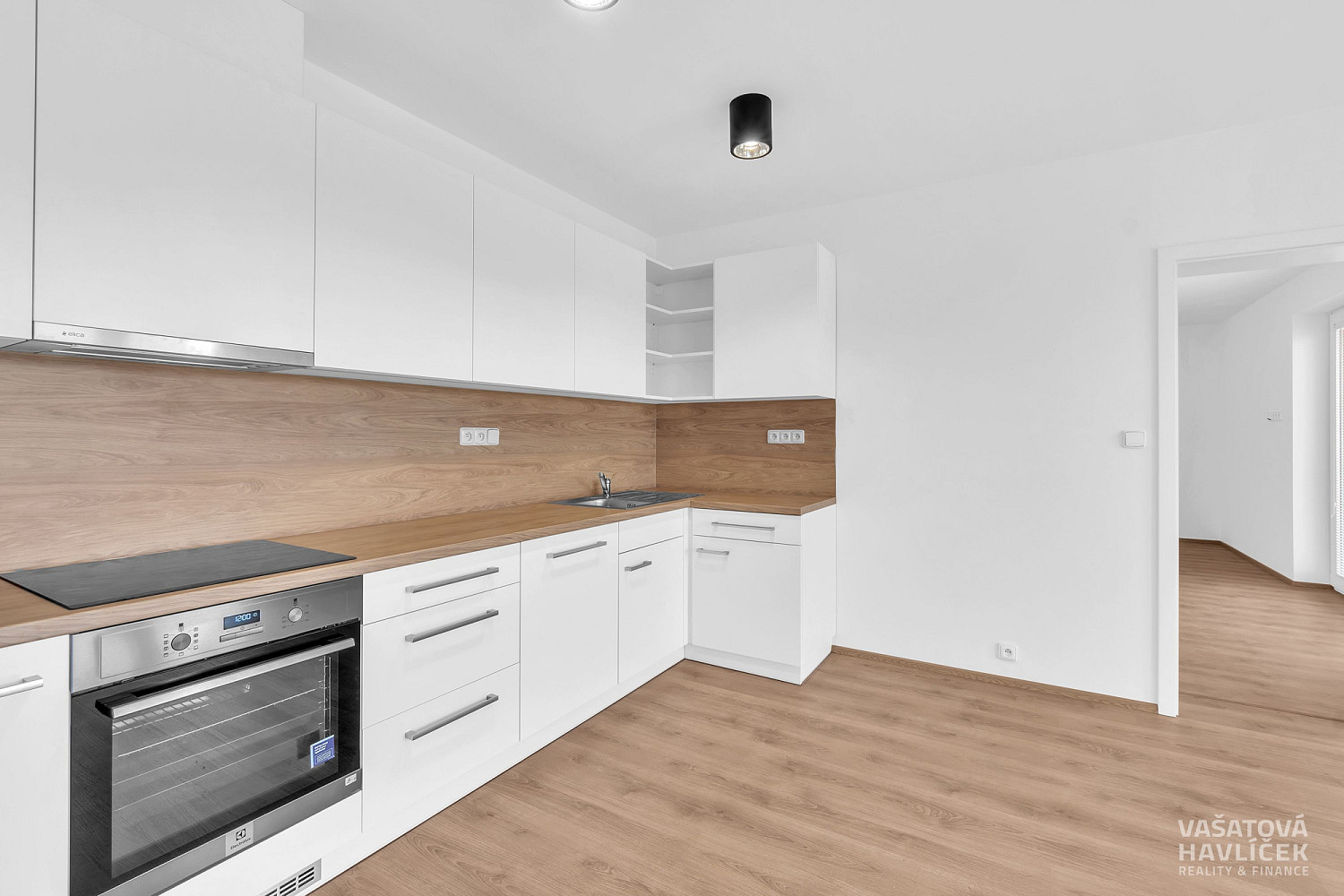 Pronájem bytu 2+kk 63 m² – fotografie 2