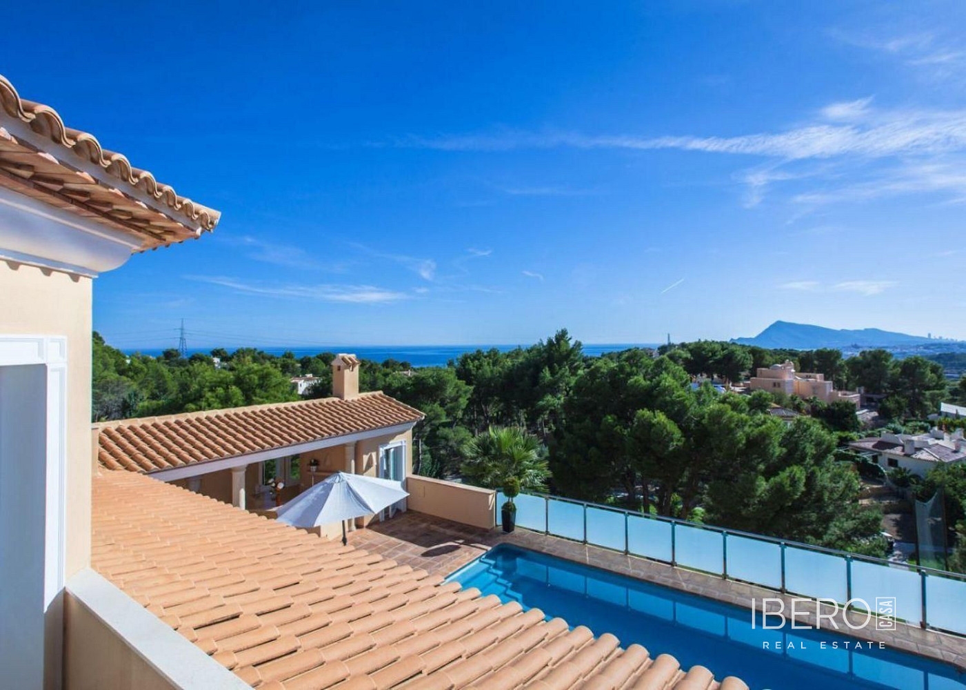 Prodej domu 469 m² s pozemkem 1 423 m² — photo 2