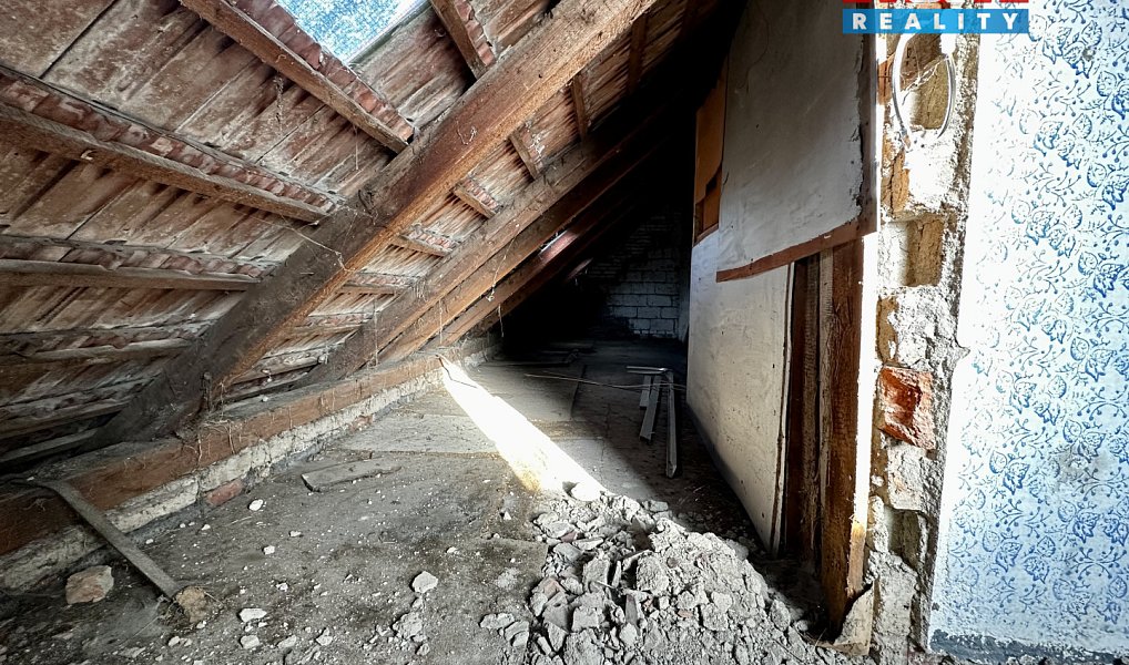 Prodej domu 194 m² s pozemkem 1 000 m², Kamýk nad Vltavou – náhled fotky 15