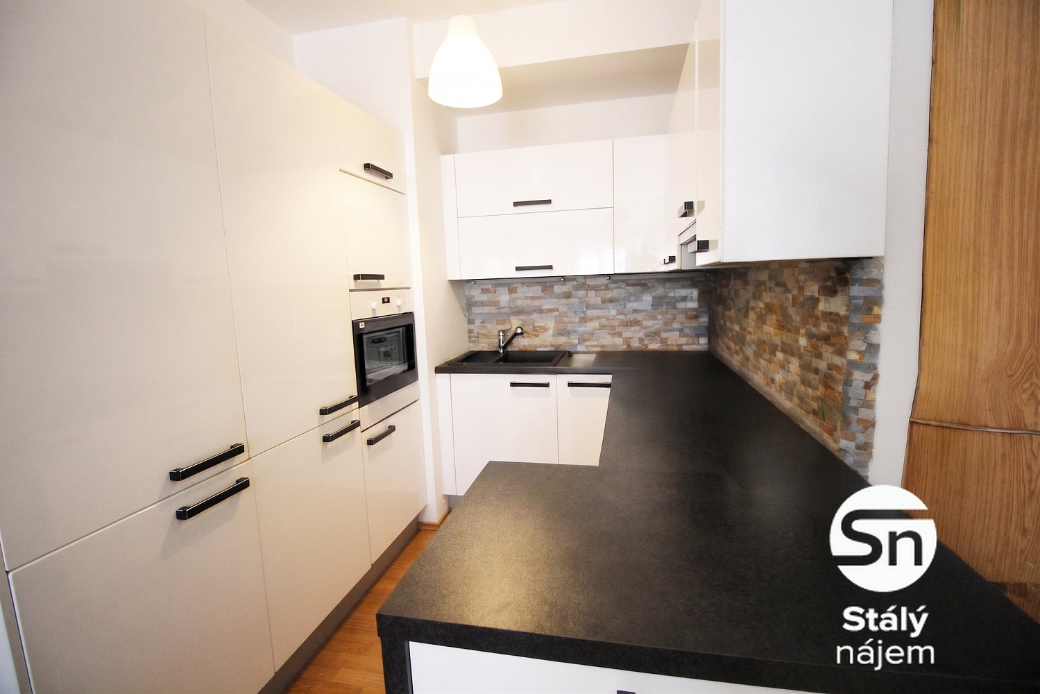 Pronájem bytu 2+kk 47 m² – fotografie 4