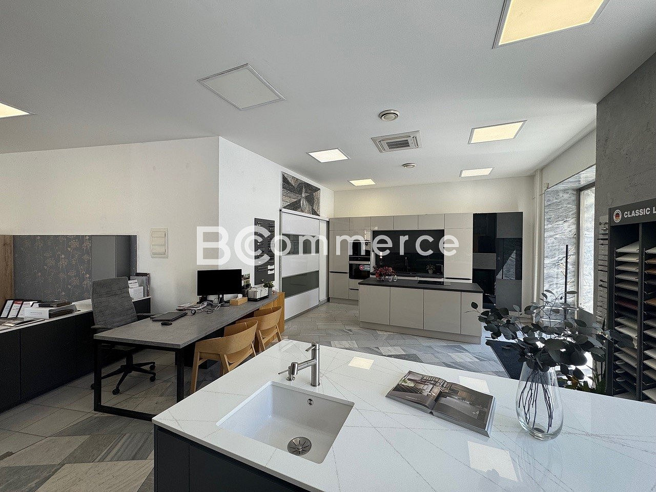 Pronájem obchodních prostor 109 m² — photo 2