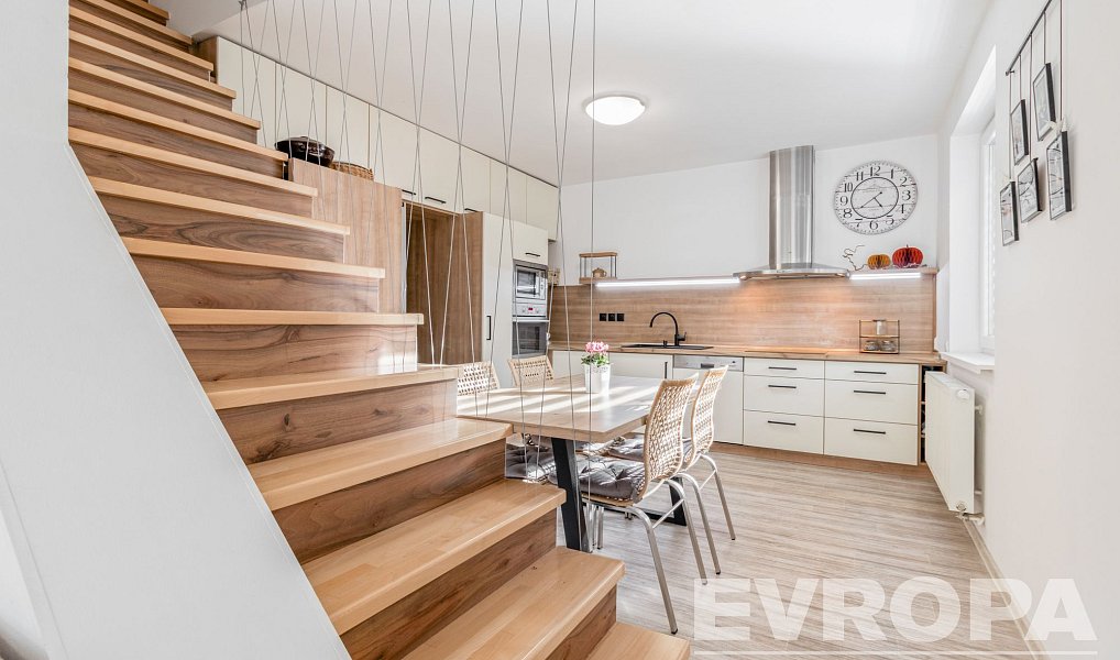 Prodej domu 104 m² s pozemkem 174 m², Jihlava – náhled fotky 2