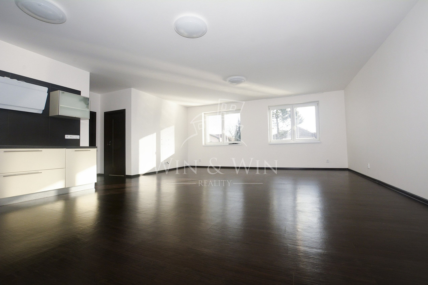 Pronájem bytu 4+kk 124 m² – fotografie 2