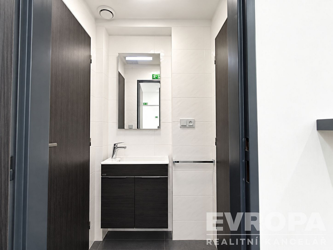 Pronájem výrobních prostor 200 m² – fotografie 4