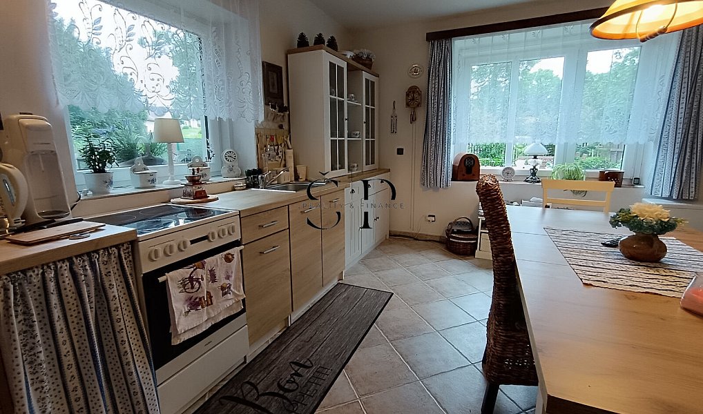 Prodej chaty/chalupy 240 m² s pozemkem 386 m², Hlohovice – náhled fotky 4