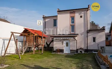 Prodej domu 240 m² s pozemkem 522 m², V Pískách, Neratovice, okres Mělník