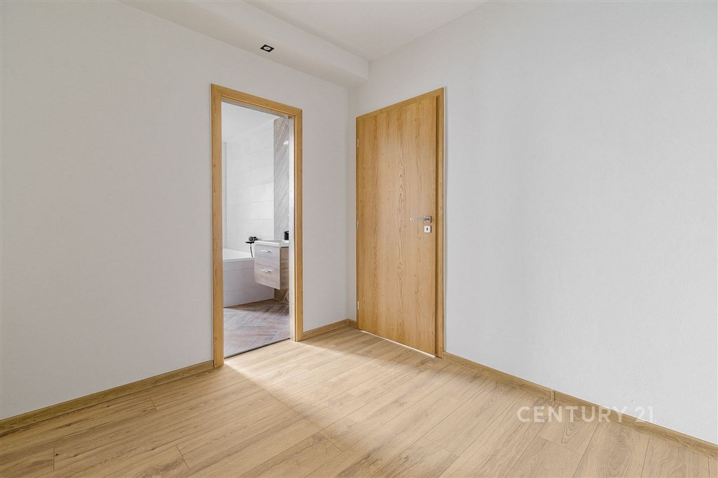 Pronájem bytu 2+kk 56 m² — photo 5