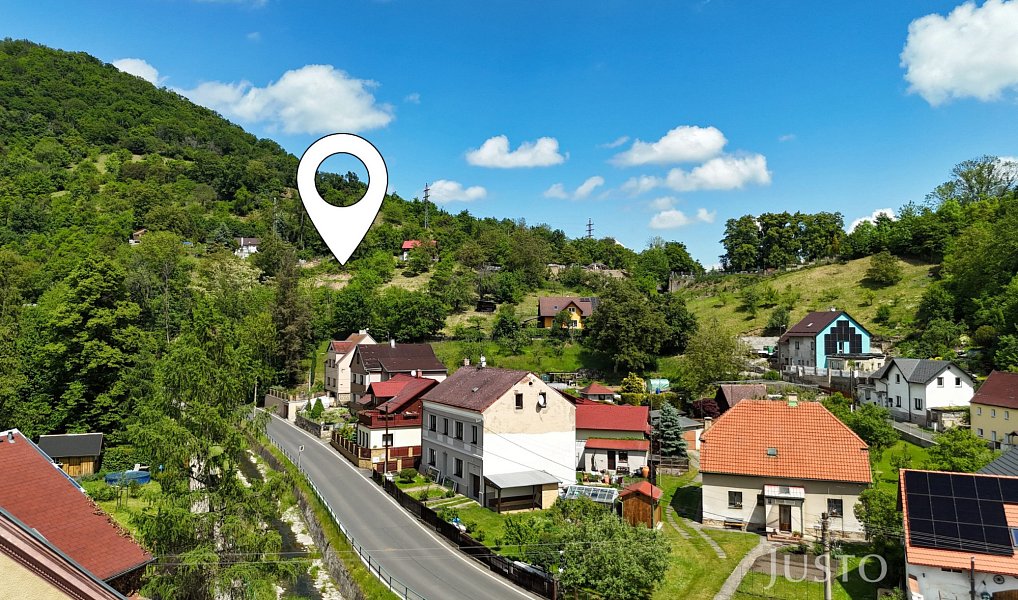 Prodej stavebního pozemku 2 519 m², Povrly – náhled fotky 2