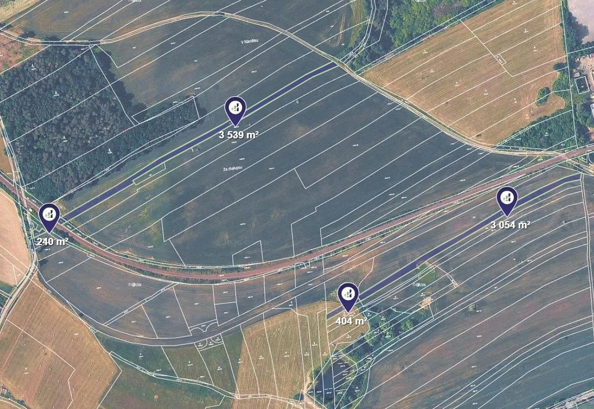 Prodej pole 1 357 m²