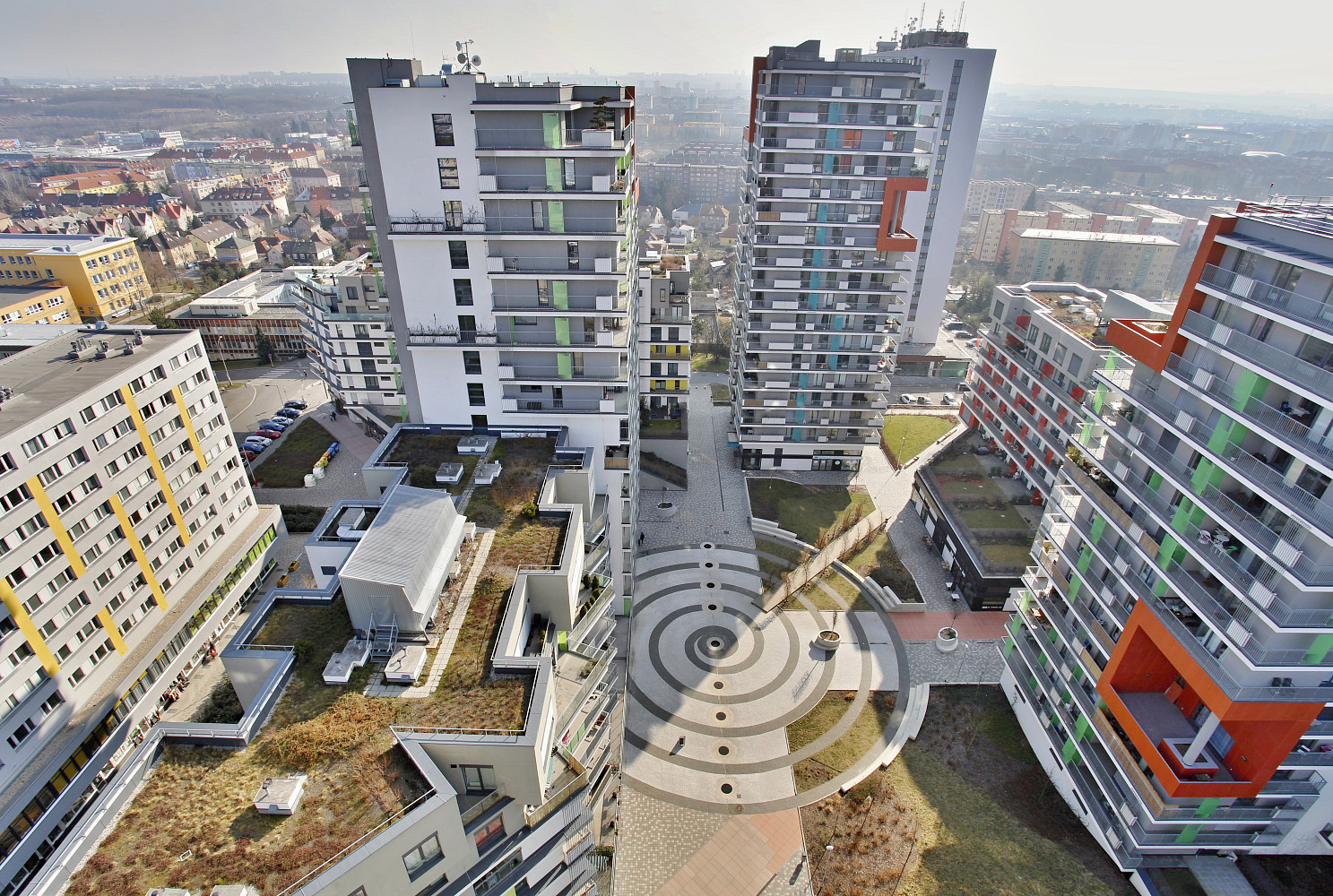 Pronájem garážového stání v malešicích — photo 3