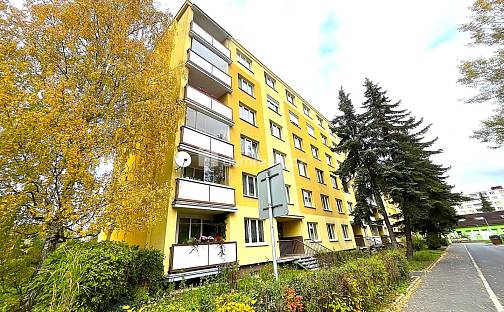 Prodej bytu 3+1 67 m², náměstí 9. května, Chodov, okres Sokolov