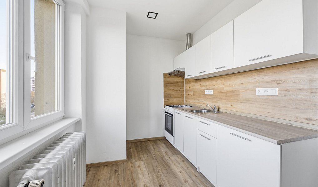 Pronájem bytu 2+1 52 m², Plzeň – náhled fotky 2