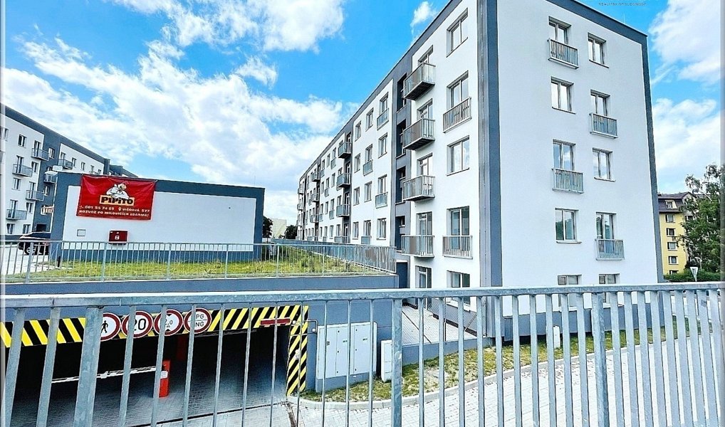 Prodej garážového, parkovacího stání, Višňová, Milovice - Mladá, okr. Nymburk, Milovice – náhled fotky 12