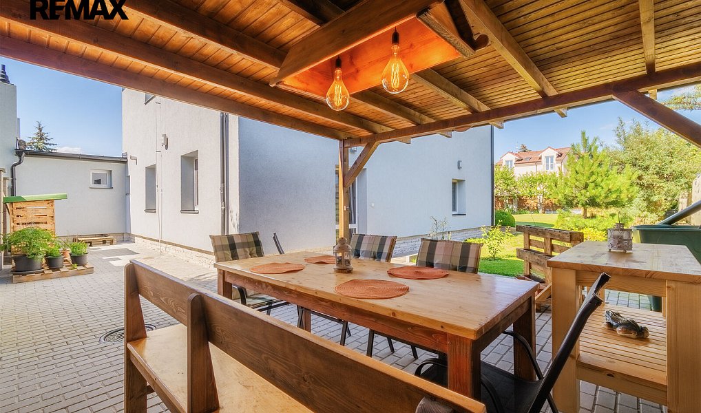 Prodej domu 214 m² s pozemkem 670 m², Plzeň – náhled fotky 4