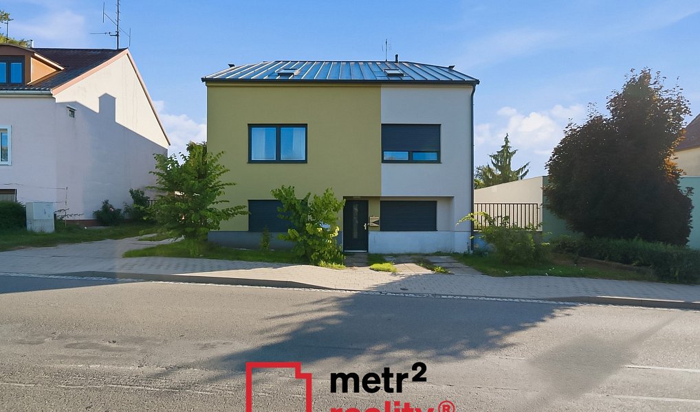 Prodej domu 303 m² s pozemkem 954 m², Charváty – náhled fotky 2