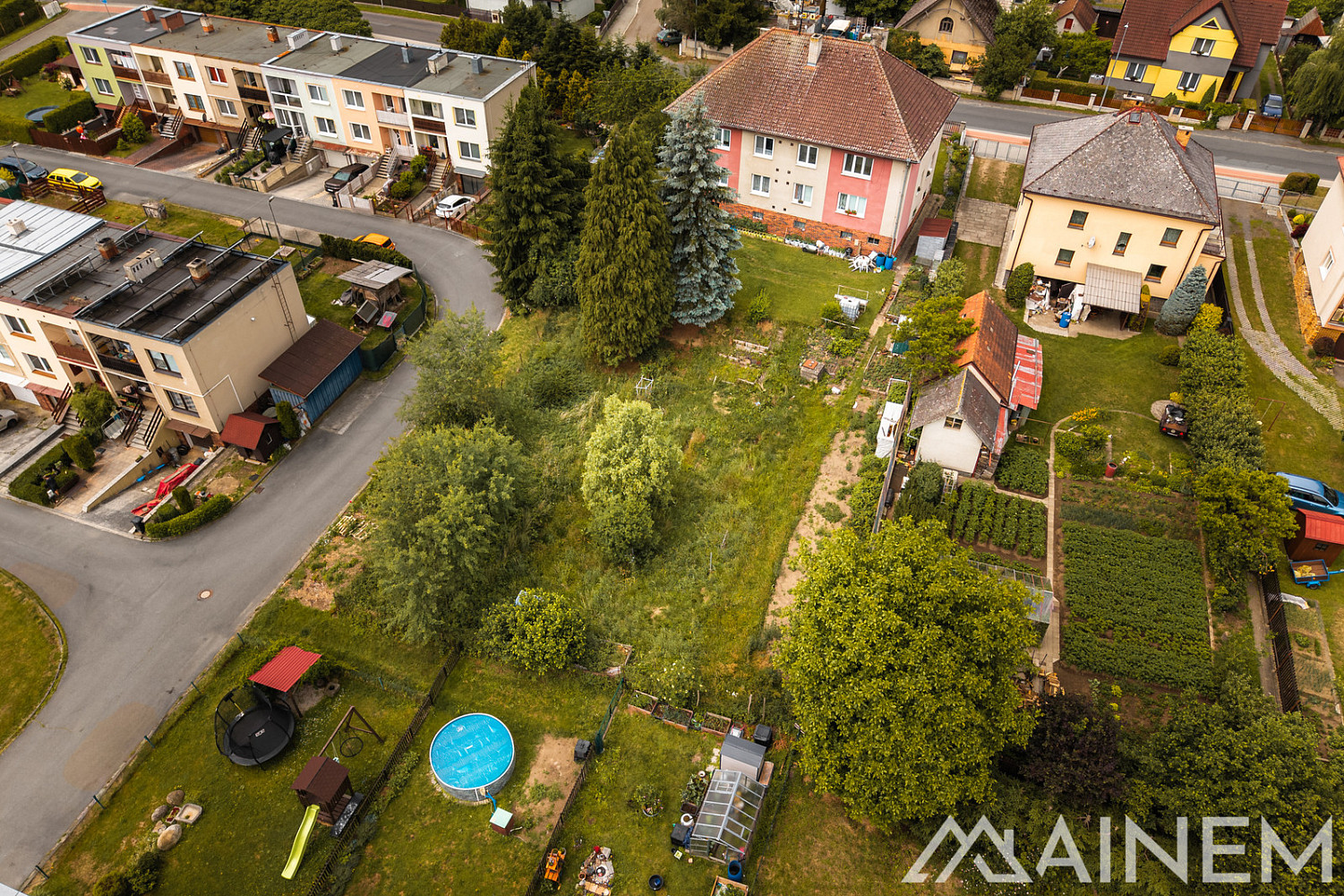 Prodej stavebního pozemku 989 m² – fotografie 5