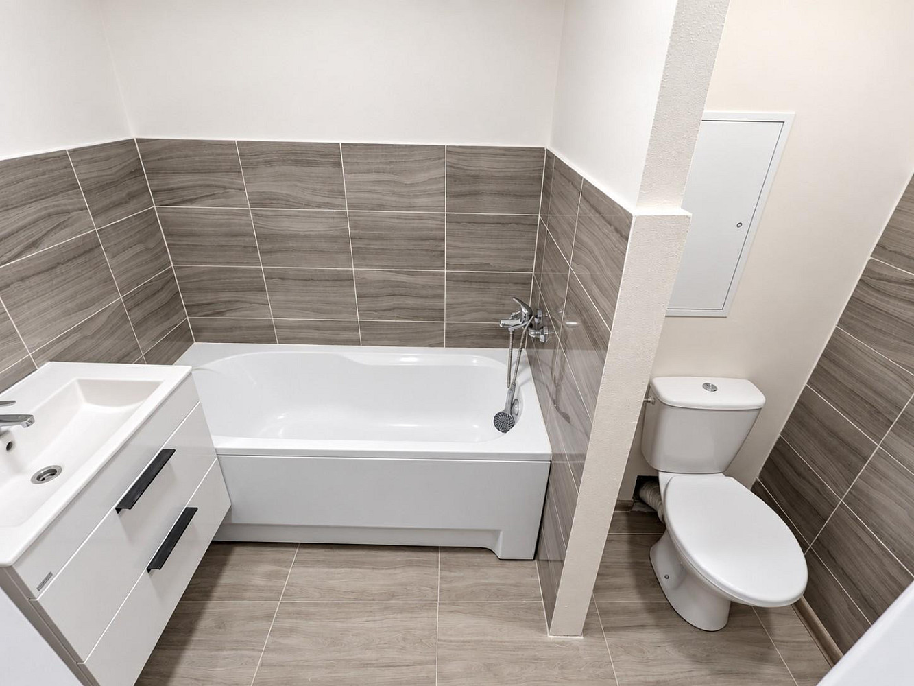 Pronájem bytu 2+1 53 m² – fotografie 2