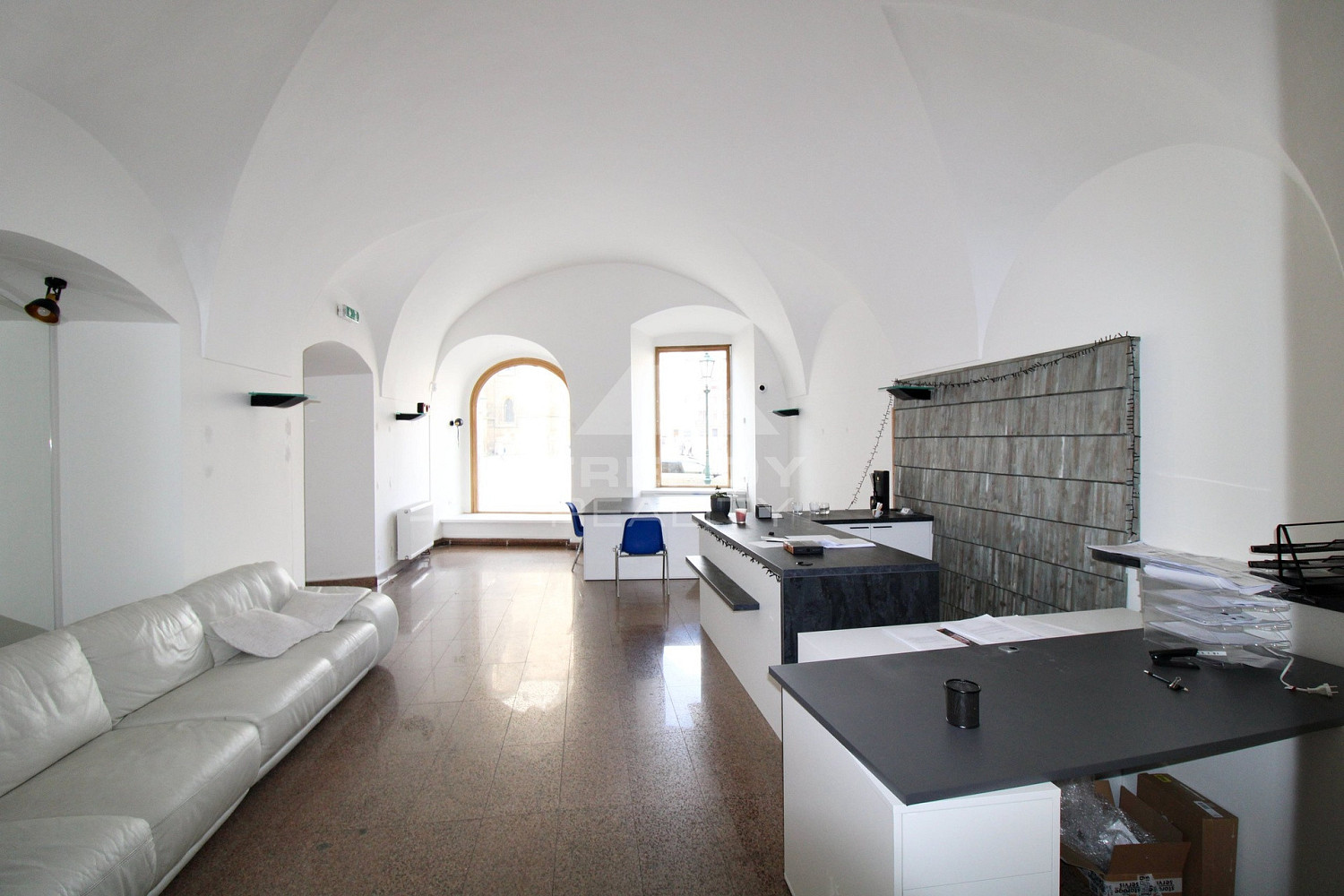 Pronájem obchodních prostor 121 m² – fotografie 3