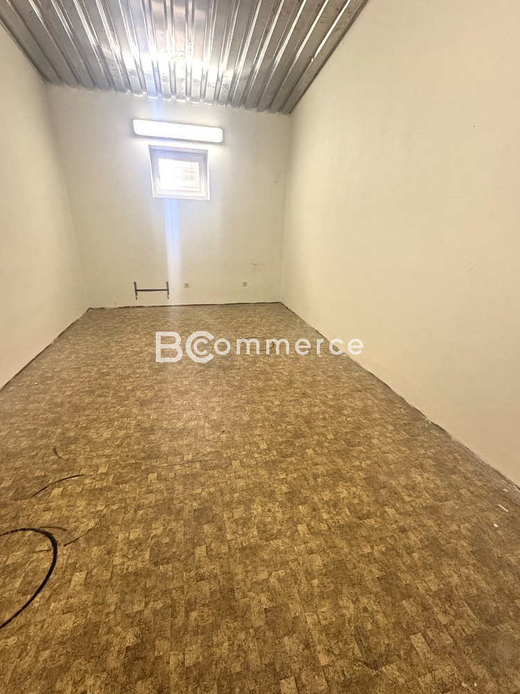 Pronájem kanceláře 37 m² – fotografie 5