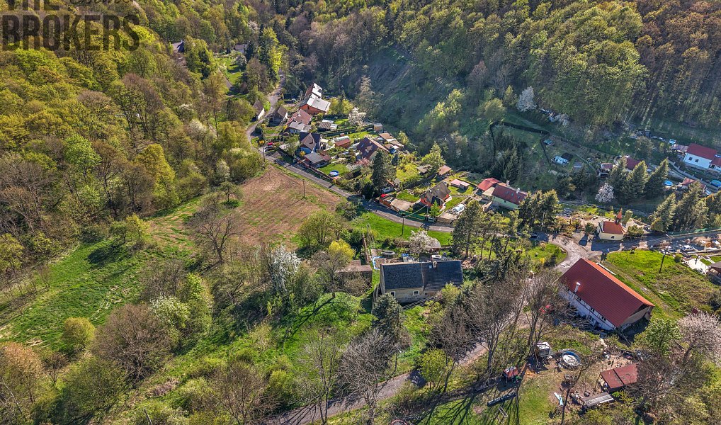 Prodej stavebního pozemku 1 272 m², Chuderov – náhled fotky 10